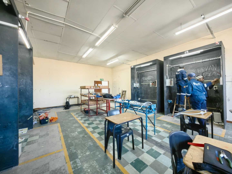 To Let commercial Property for Rent in Maitland Western Cape